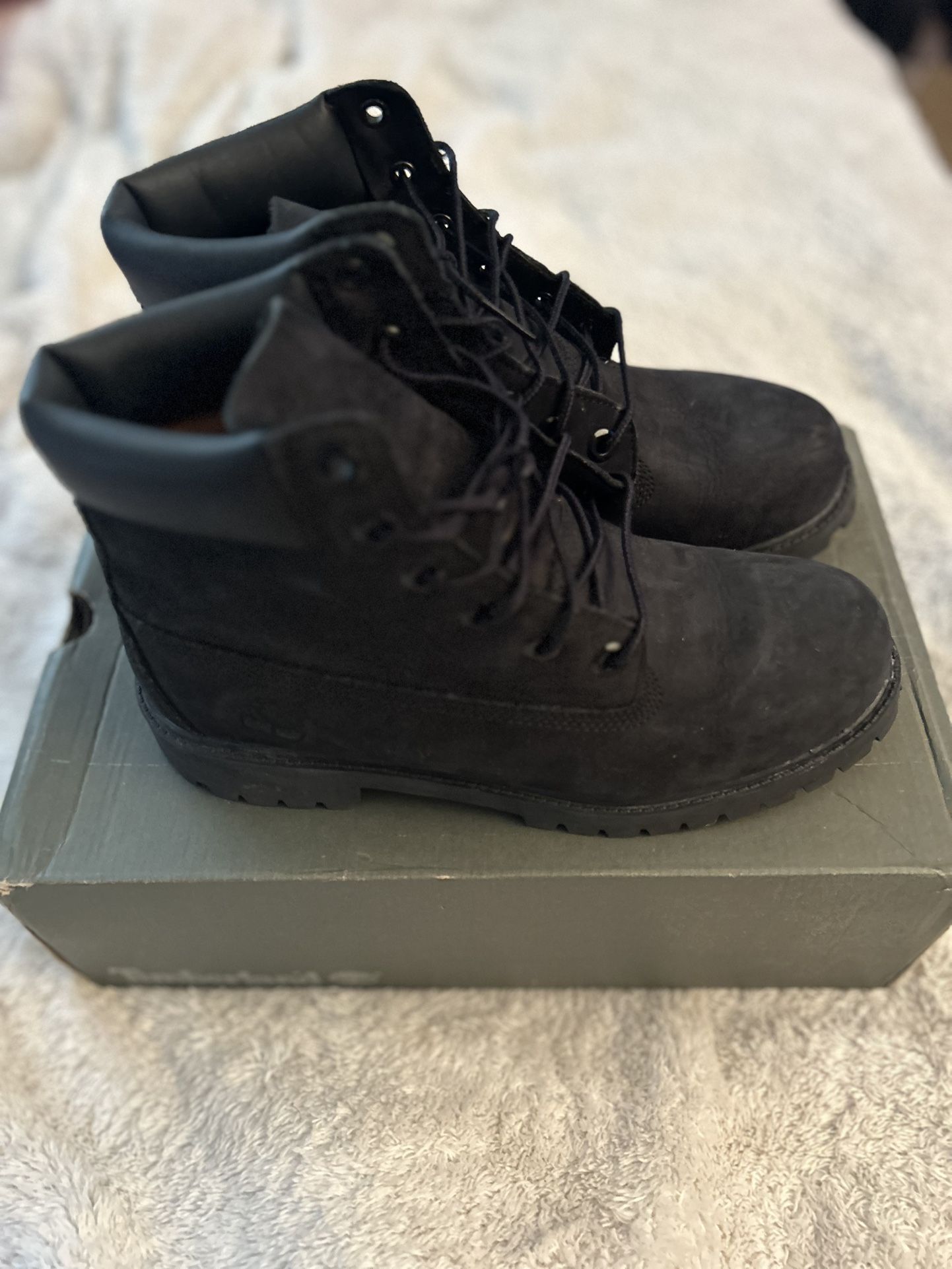 Size 7 Timberland Boot Juniors Black Nubuck