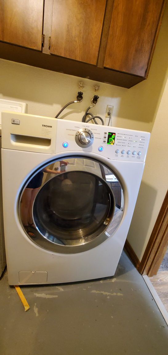 FREE WASHER AND DRYER- pending pickup