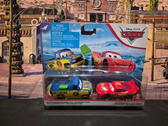 DISNEY PIXAR CARS DEXTER HOVER WITH GREEN FLAG & LIGHTNING MCQUEEN 2-PACK DINOCO 400 SERIES 2018-2019