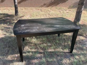 Dinning room table