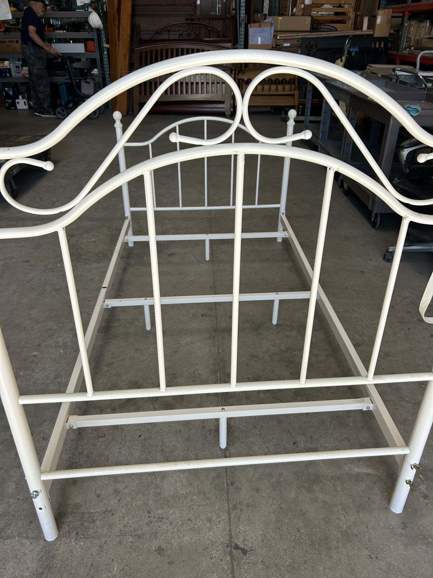Twin bed