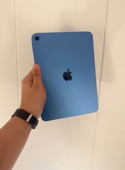 Apple iPad 11th Generation (A16) Blue – Excellent Condition Brand New.