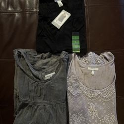 Women’s Sleeveless Shirts (Size Large)