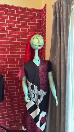 Halloween nightmare before Christmas sally animatronics