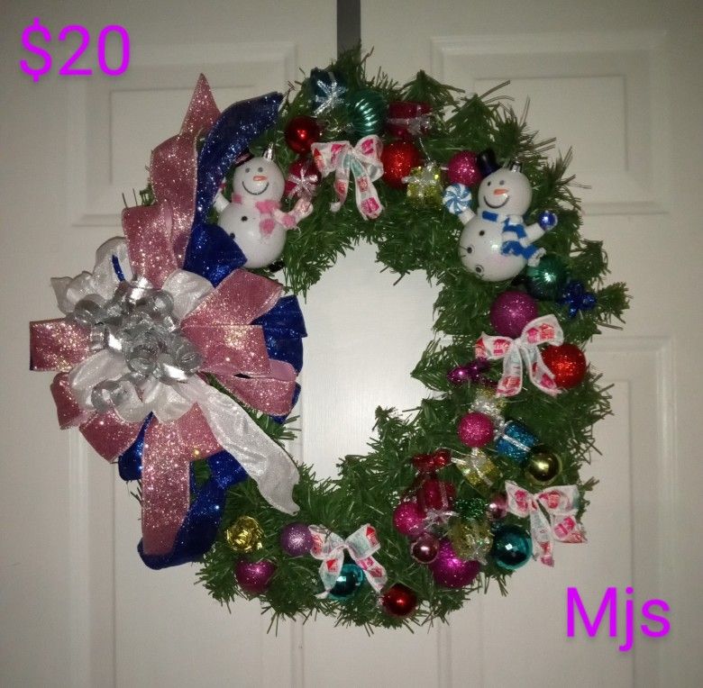 Christmas Wreaths And Center / Window Swag's