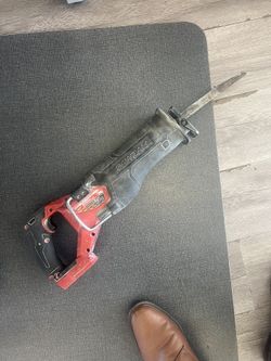 Milwaukee Sawzall With Battery