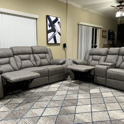 Beautiful Brand New Dual Reclining Sofa And Loveseat 