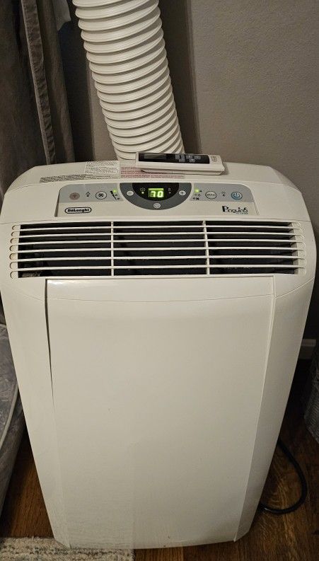 DeLonghi 12000 BTU Portable Air Conditioner