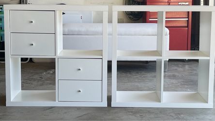 IKEA Kallax 2x2 Shelving Unit/Bookcase