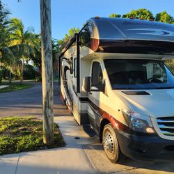 2016 Forest River Sunseeker 2400W