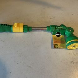 Miracle Gro Brand Adjustable Water Sprayer Extender To Reach High Plants, Different Angles, Water On/ Off Switch, Comfort Grip, Several Spray Patterns