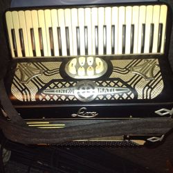 LIRA Centra-Matic Accordion 