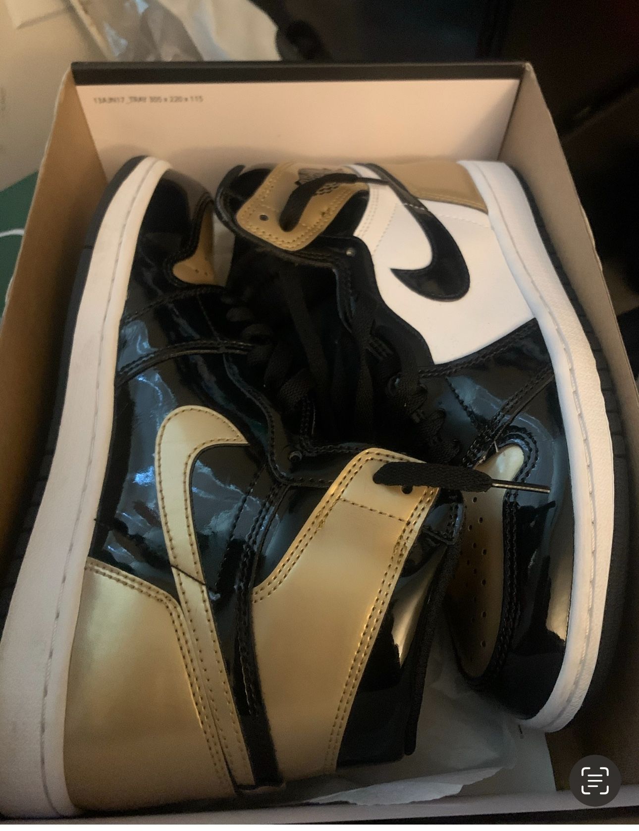 Jordan 1 Retro High-NRG Gold Toe