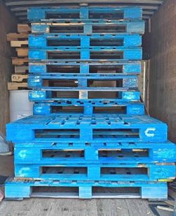 Heavy duty pallets