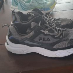 Men's FILA Envizion Gray/Black/Blue Trim