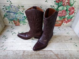 Ladies Western Boots - 6 Medium
