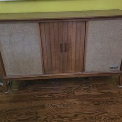 1963 Zenith Quality Stereo The Danube