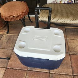 Camping Fishing Coleman XTream 50 quart Cooler On Wheels Adjustable Handle +Drain Plug Excellent

