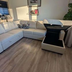 New X-Large Sleeper Sectional Couch With Storages And USB / Free Meet 