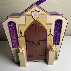 Monster High High School