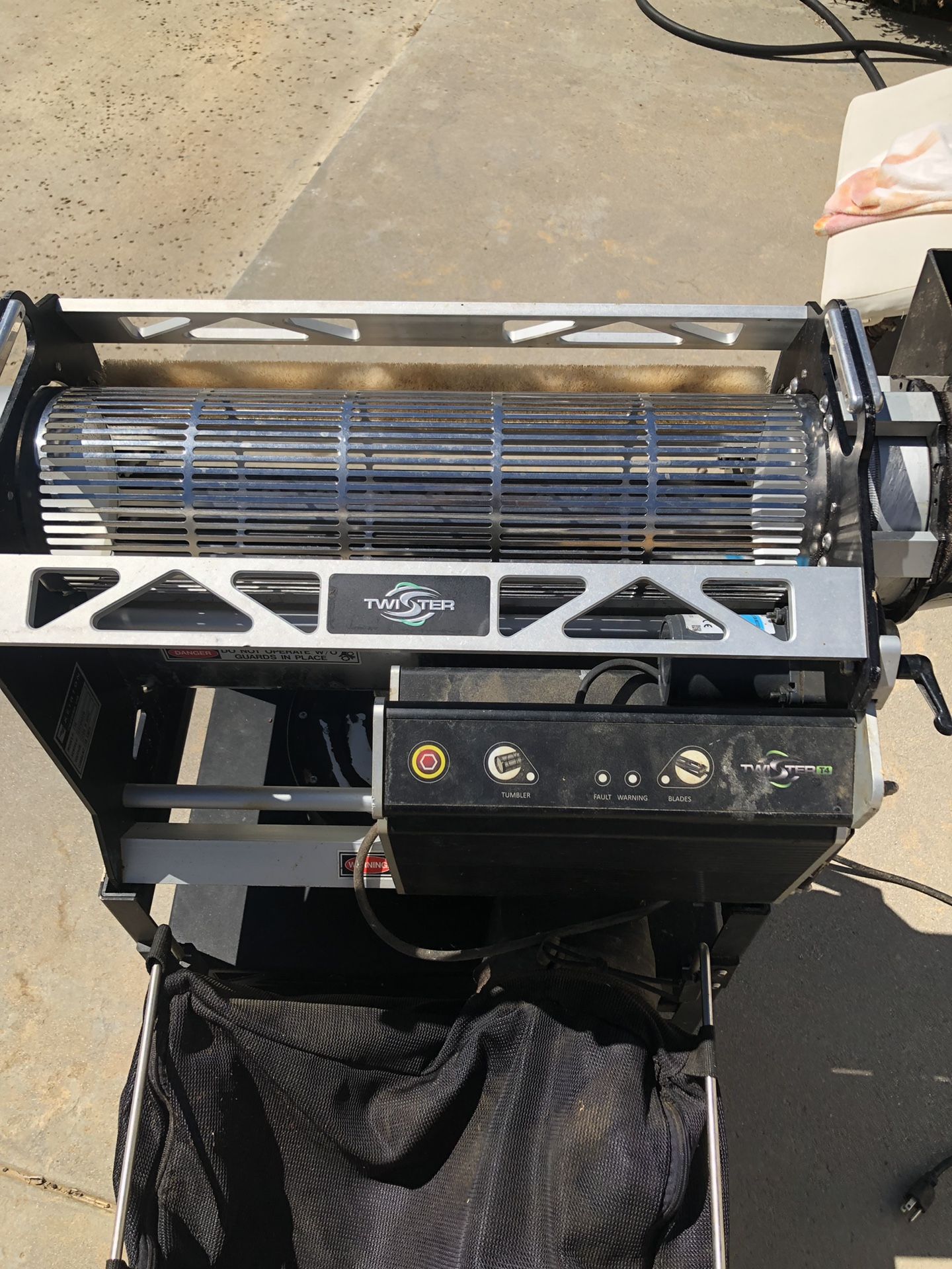 Twister T4 Trimming machine