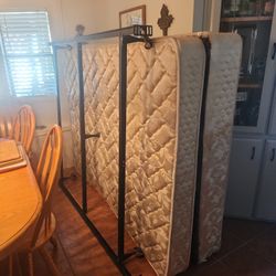 7 Inch Mattress And Box Spring For Queen Bed.  Apache Junction 