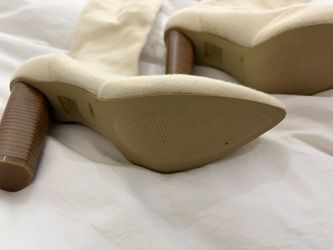 Boot soft 7.5 $ 10 Beige Brabd New