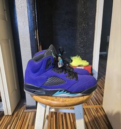 Jordan 5 Alternate 🍇  Size 11.5 Great Cond $150