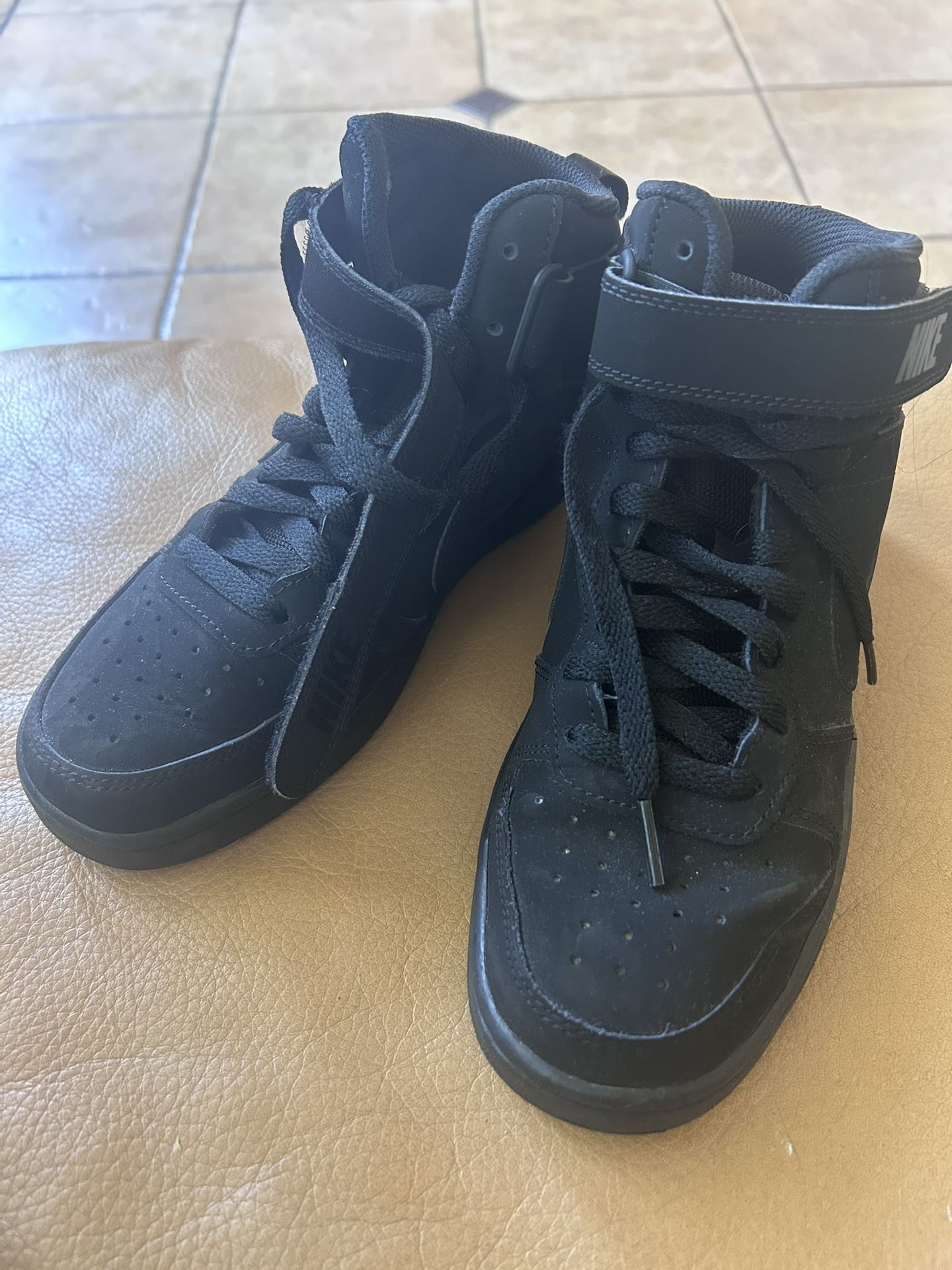 Nike Size 5 Boys