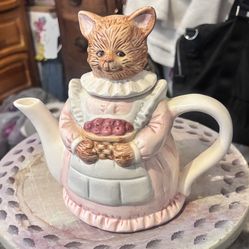 Vintage Kitty Teapot: Pink & Blue Hand-Painted Cat Teapot