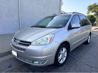 2004 Toyota Sienna XLE