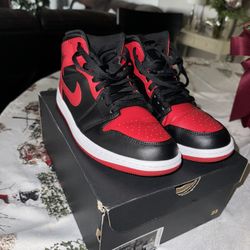 Jordan 1 mid
