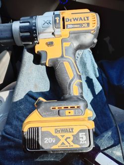 DeWalt 20V Max XR Drill with 5Ah Battery