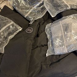 Canada goose black patch