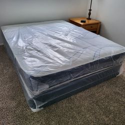 NEW QUEEN-SIZE MATTRESS AND BOX SPRING