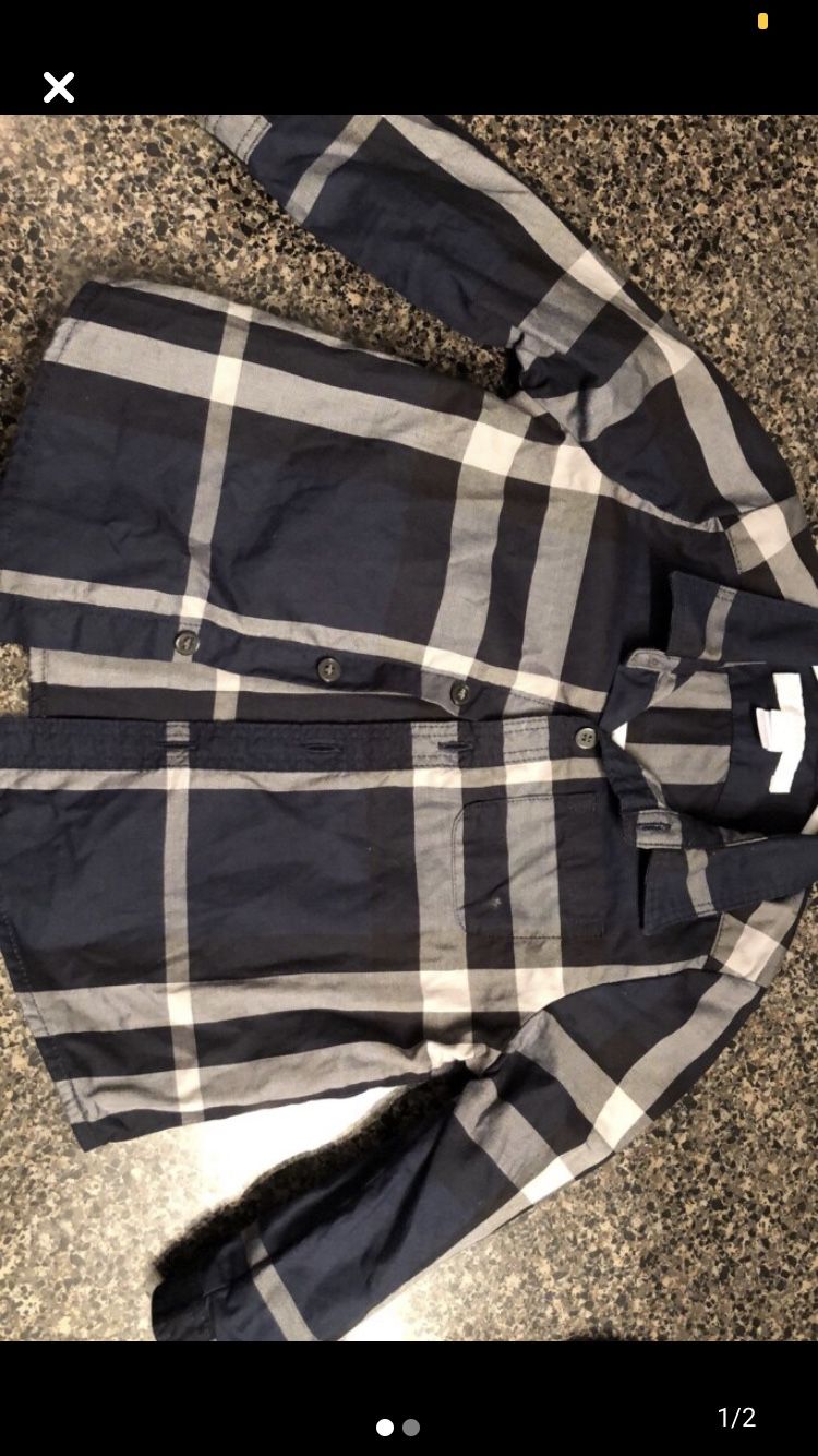 Burberry long sleeve. Size 9 months