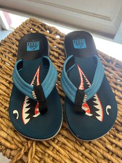 Boy flip flops size 3 $7