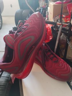 Nike Airmax maroon size 10