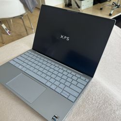 Dell XPS Super Slim Laptop 