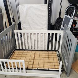 Graco Convertible Crib w/ Mattress