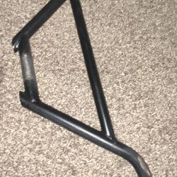 throne stock Bars