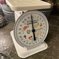 Vintage kitchen scale $40 pick up in Canyon country/Santa Clarita crossposted MQ