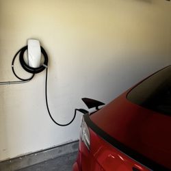 Tesla Charger⚡️🔌(READ DESCRIPTION)
