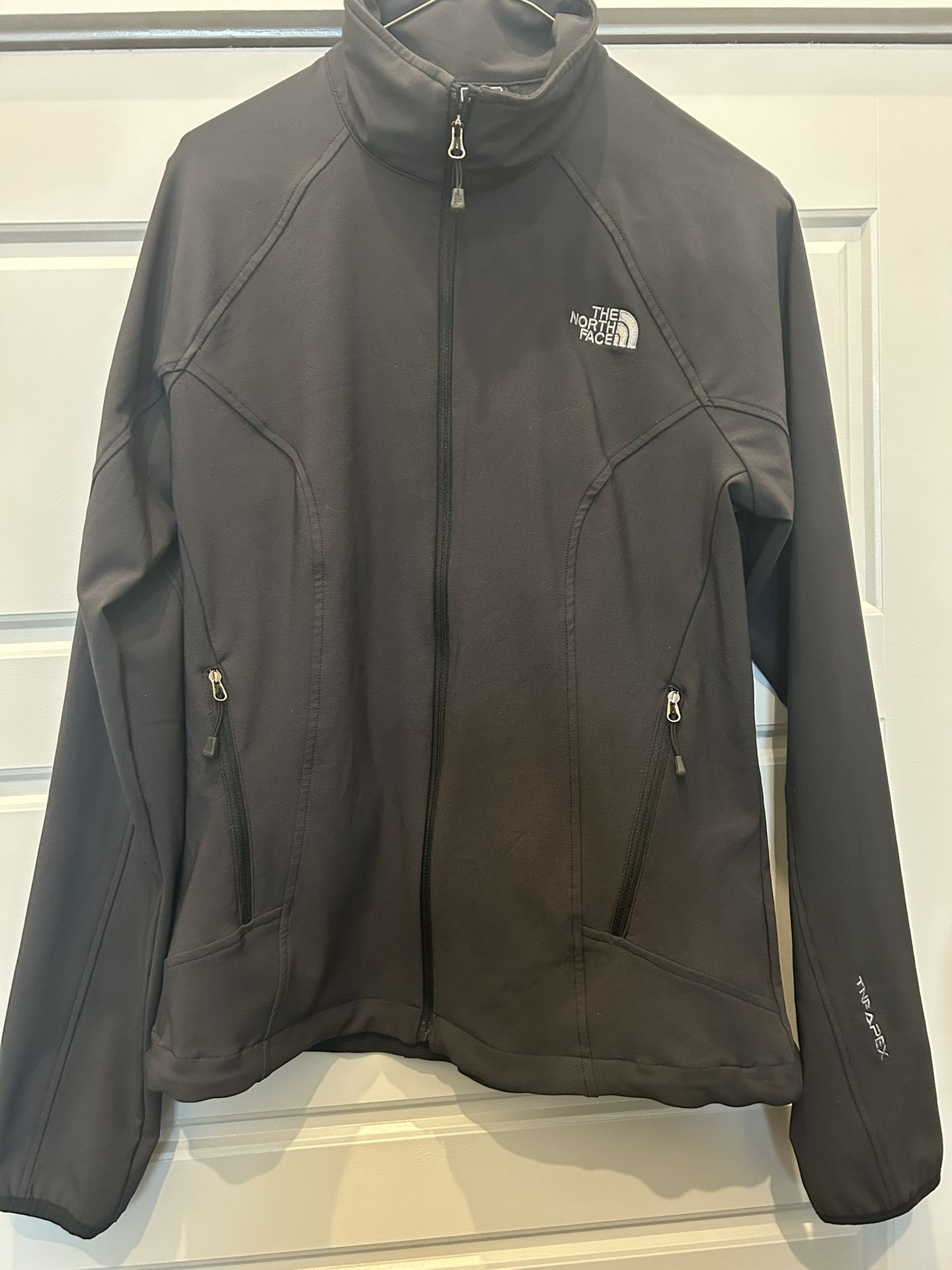 The North Face Women's Black Apex Barrier Soft Shel