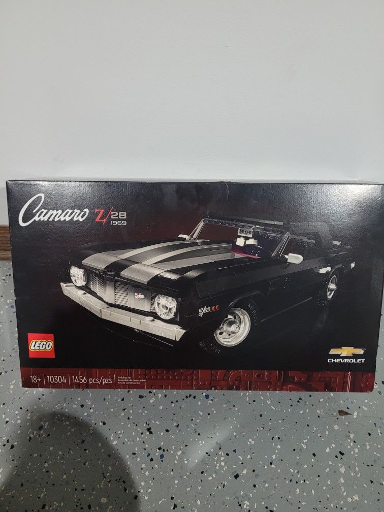 LEGO 10304 ICONS Chevrolet Camaro Z28 (1456 pcs) Brand New