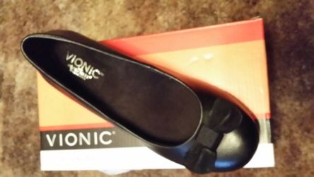 Vionic Black color 6.5