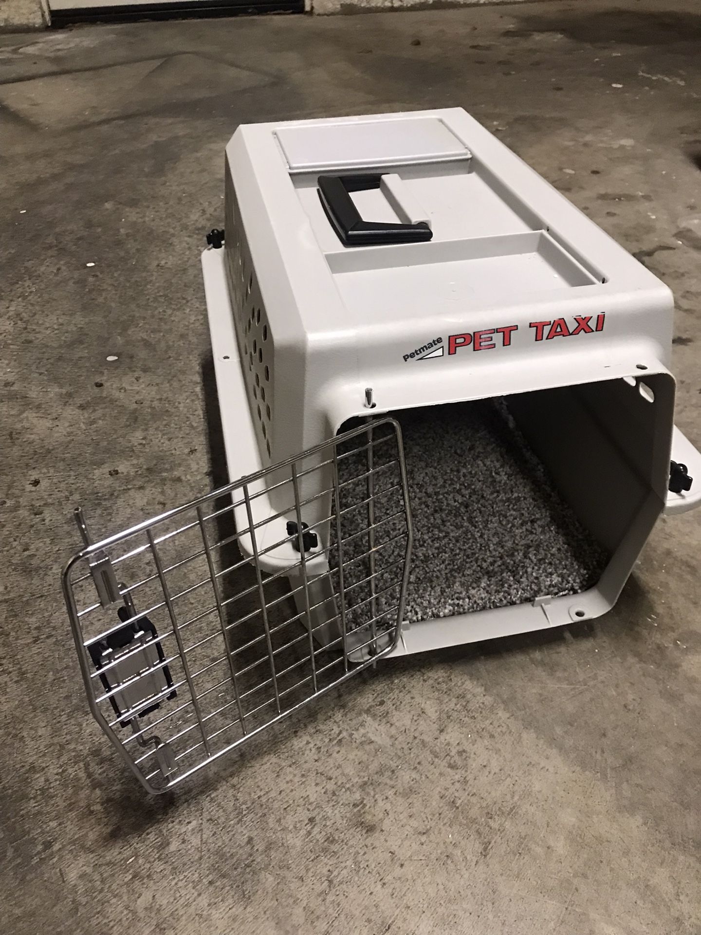 Pet Crate / Pet Caddy / Pet Carrier