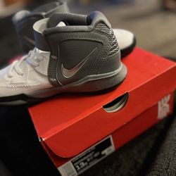 Kyrie Irving Infinity (kids)
