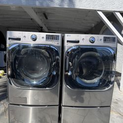 XL Washer And Gas Dryer 