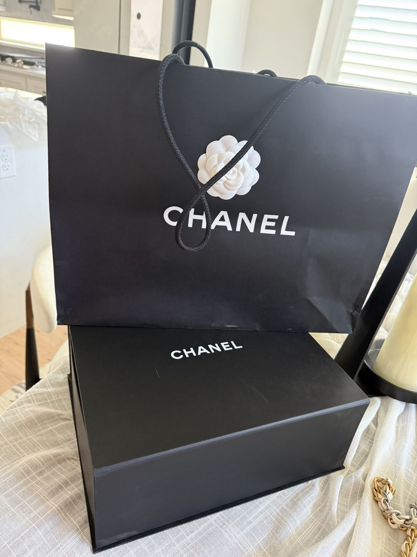 Chanel 19 Medium